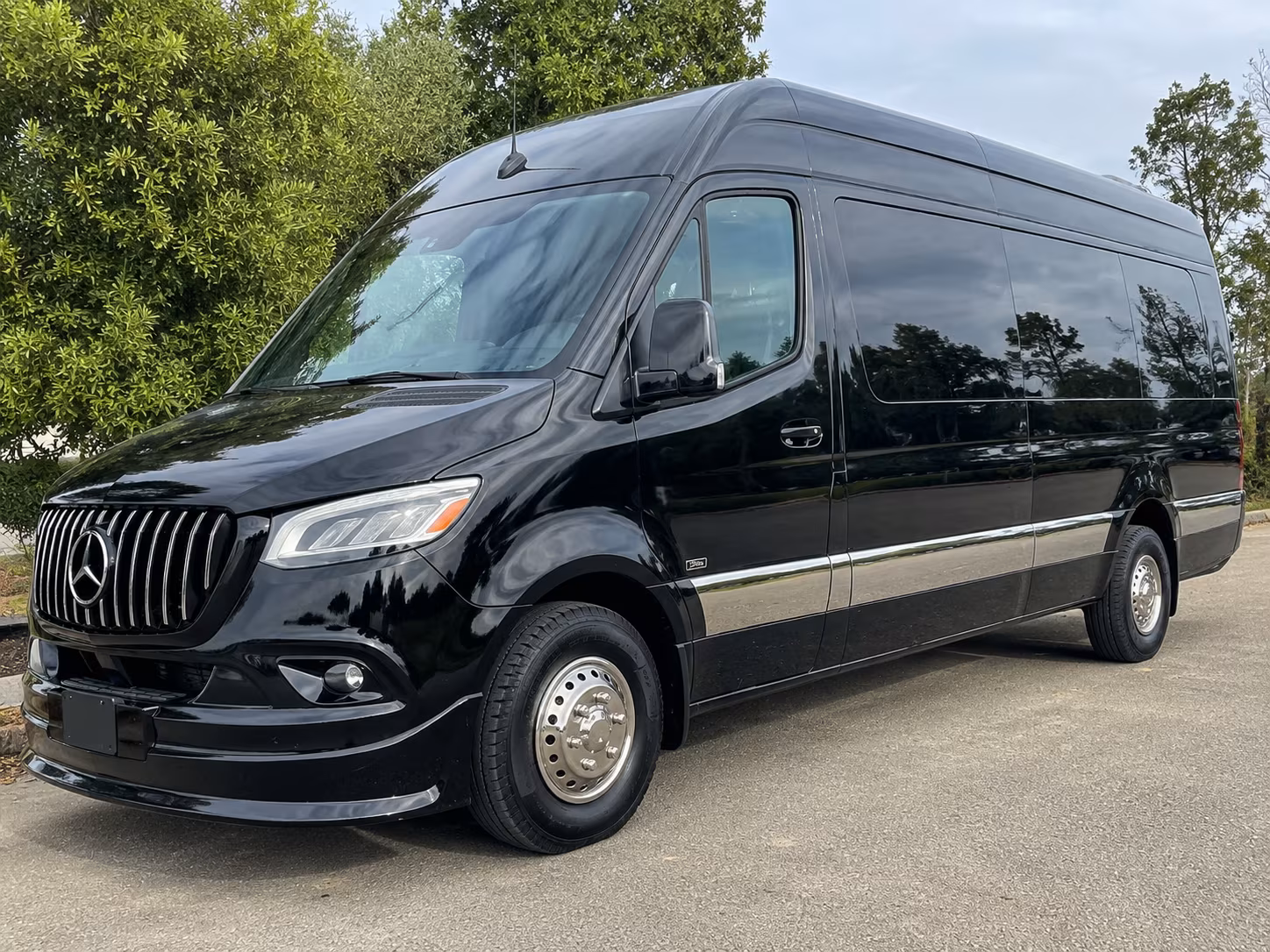 book the perfect ride for your next airport transfer 3