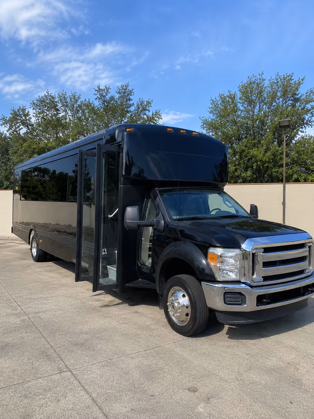 lubbock 20 passenger party bus